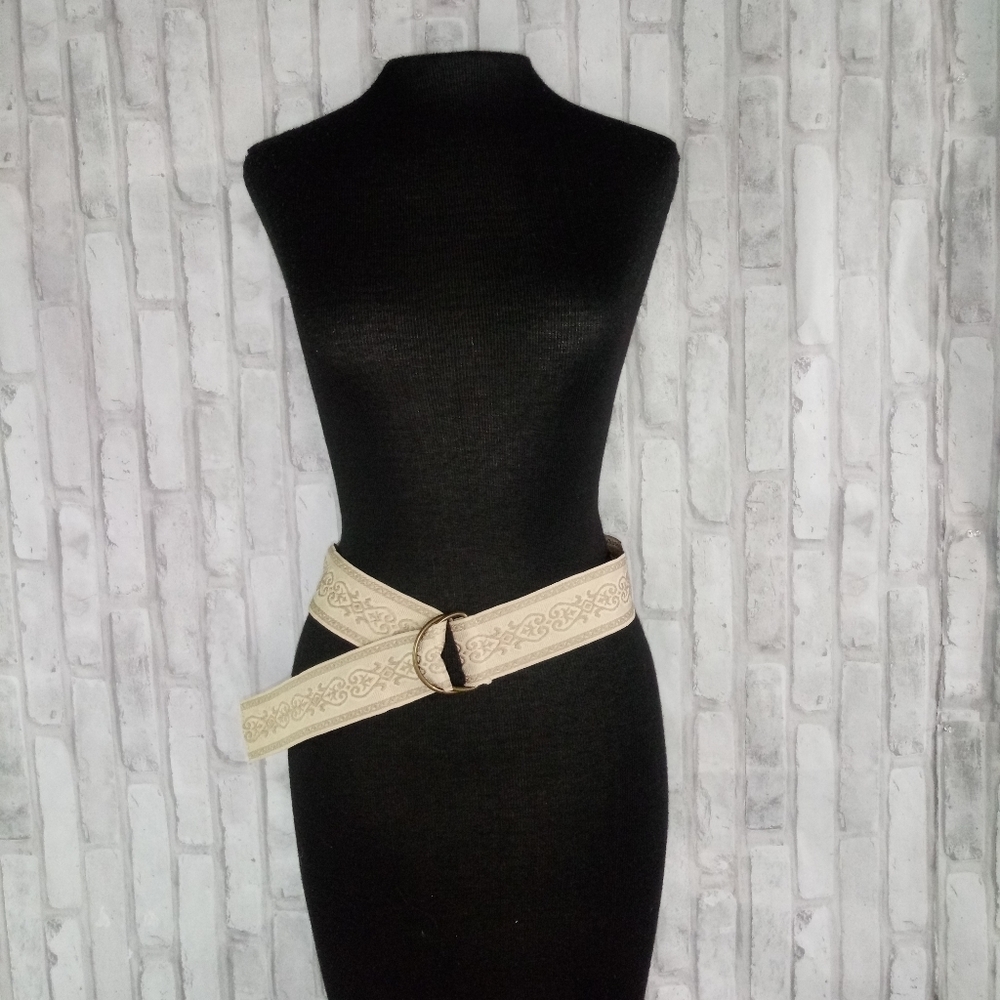 tan fabric detailed belt